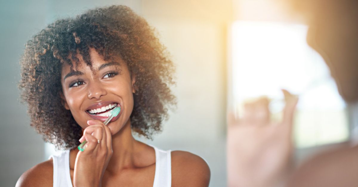 Dicas de como manter seus dentes mais brancos e saudáveis